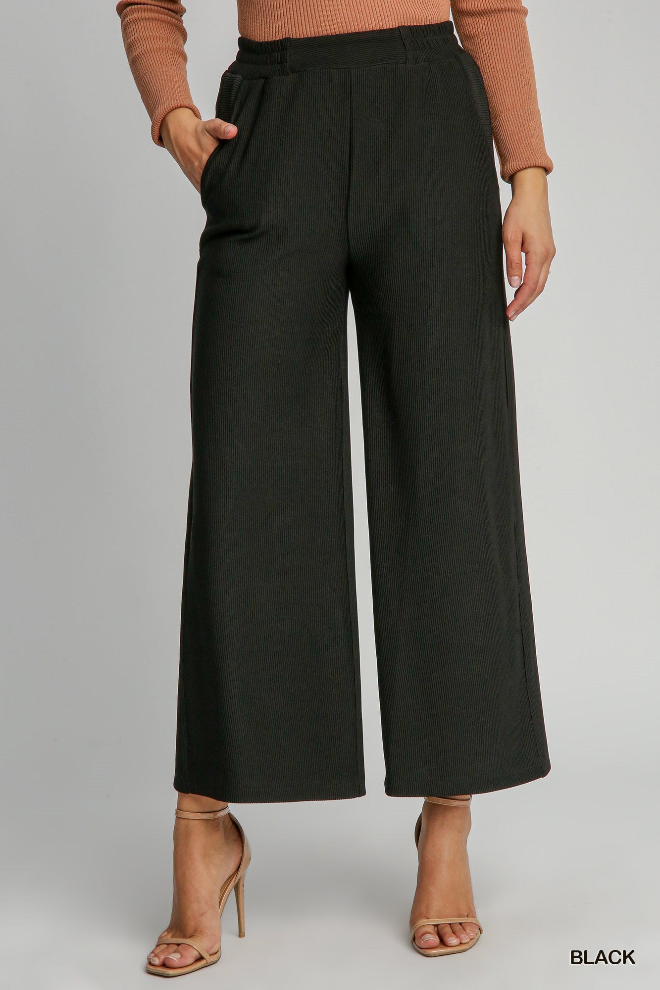 Ribbed Knit Straight Leg Pant